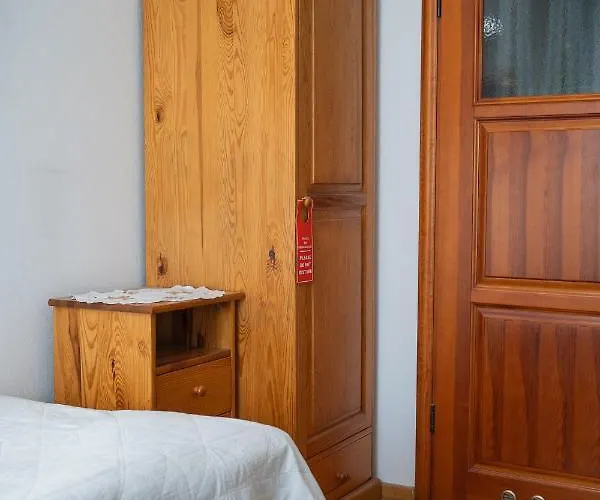 Kolory Guest House Bed & Breakfast 3*