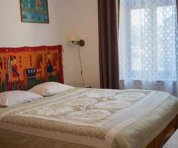 Kolory Guest House Bed & Breakfast 3*