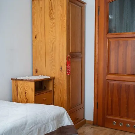 Kolory Nocleg ze śniadaniem 3*